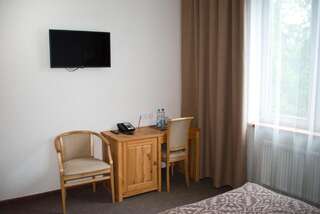 Отель Green Park Hotel Airport Minsk Smolnitsa Двухместный номер «Премиум» с 2 отдельными кроватями - Подходит для гостей с ограниченными физическими возможностями-4